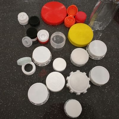 Ακίνδυνα για τα παιδιά 38mm πλαστικά καλύμματα κεφαλών κοχλίου ISO9001 μπουκαλιών PE πλαστικά
